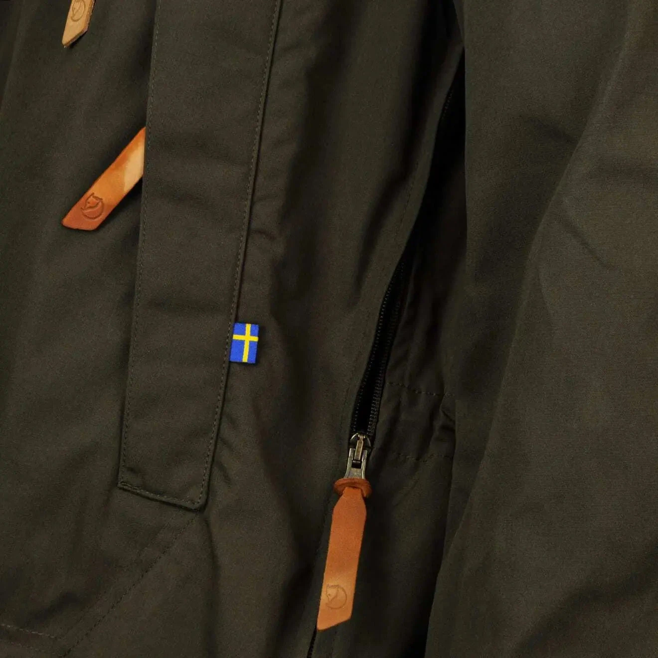 Fjallraven Anorak No. 8 Dark Olive - Image 4